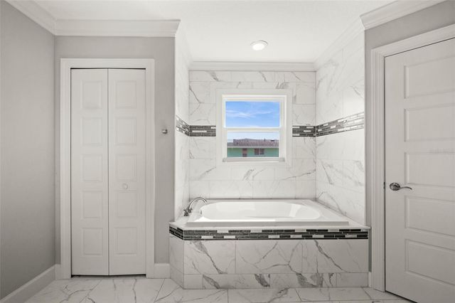 1056 TAMPA ROAD, Venice, FL 34293