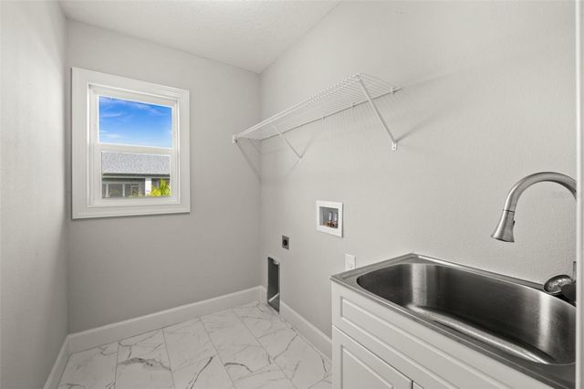 1056 TAMPA ROAD, Venice, FL 34293