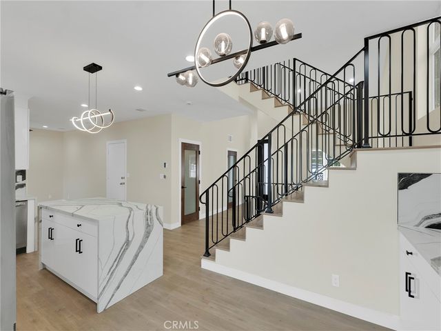 4530 4532 Ensenada, Woodland Hills, CA 91364