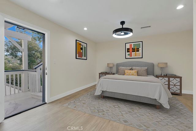 4530 4532 Ensenada, Woodland Hills, CA 91364