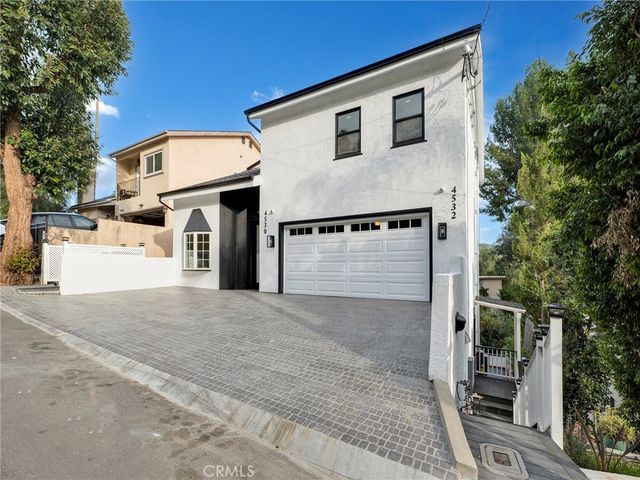 4530 4532 Ensenada, Woodland Hills, CA 91364