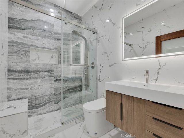 4530 4532 Ensenada, Woodland Hills, CA 91364