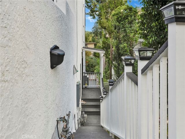 4530 4532 Ensenada, Woodland Hills, CA 91364