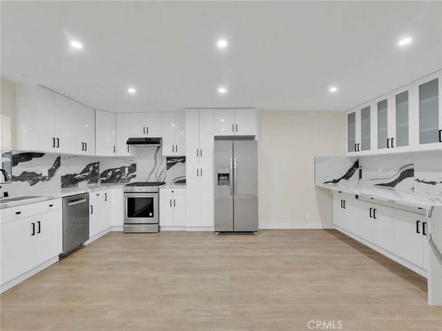 4530 4532 Ensenada, Woodland Hills, CA 91364