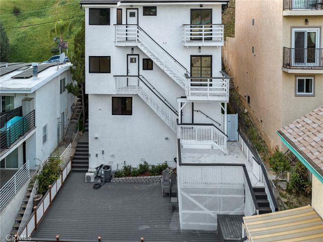 4530 4532 Ensenada, Woodland Hills, CA 91364