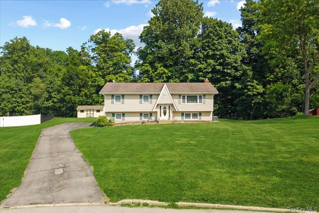 19 Bradner Drive, Warwick, NY 10990