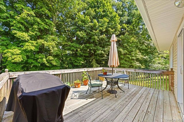 19 Bradner Drive, Warwick, NY 10990