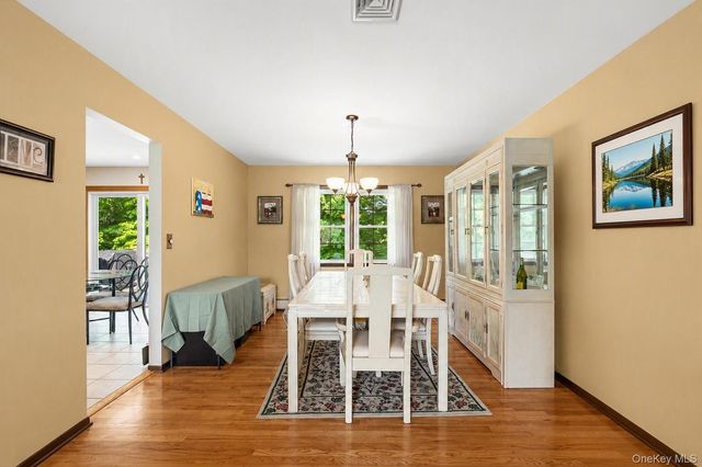 19 Bradner Drive, Warwick, NY 10990