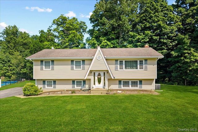 19 Bradner Drive, Warwick, NY 10990