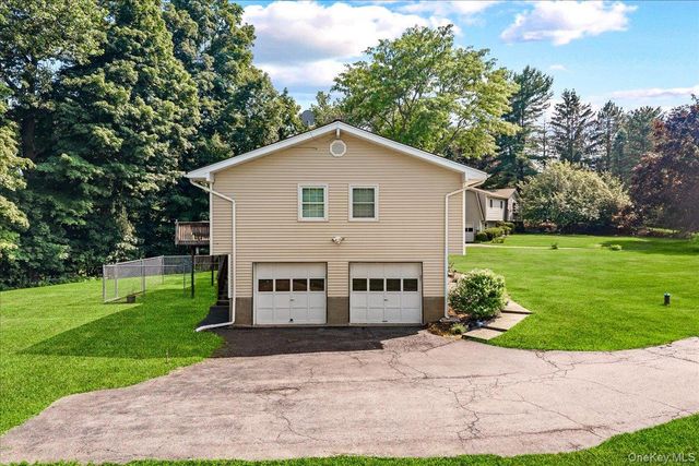 19 Bradner Drive, Warwick, NY 10990