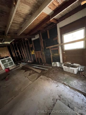 201 School, Ardmore, OK 73401