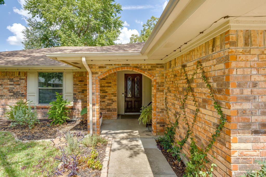 1005 Westminster Lane, Mansfield, TX 76063 — photo 4