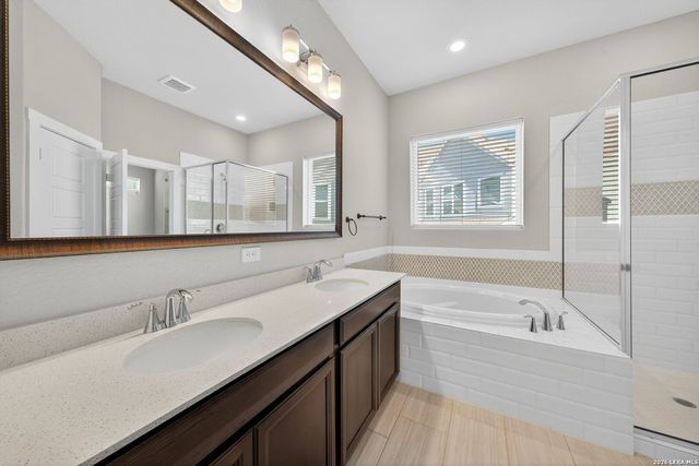 5843 Whitby Rd Unit 34, San Antonio, TX 78240