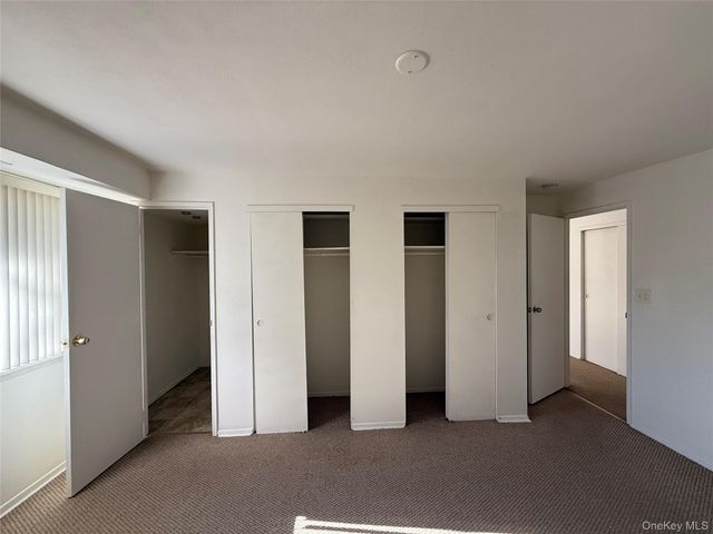 55 Pinebrook Place, Bay Shore, NY 11706