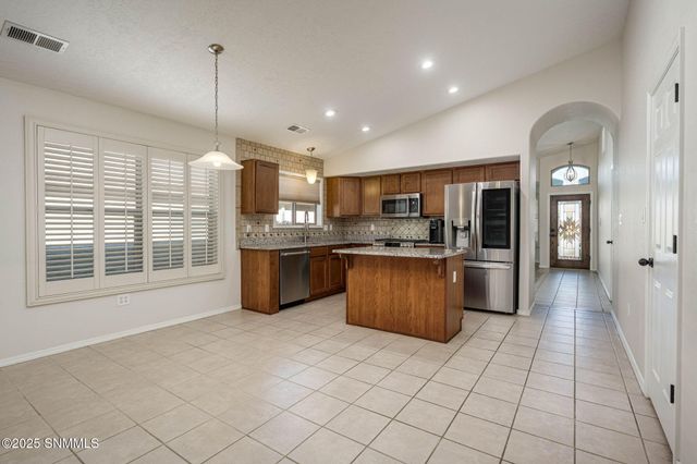 2533 Kentwood Court, Las Cruces, NM 88011