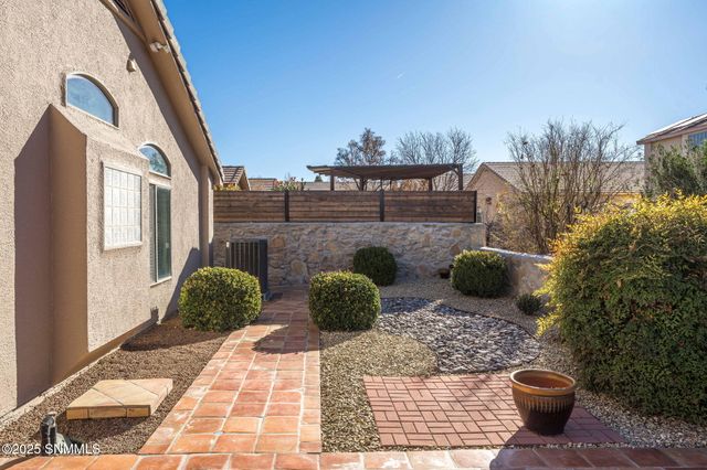 2533 Kentwood Court, Las Cruces, NM 88011