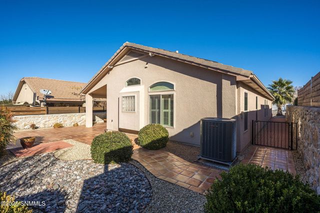 2533 Kentwood Court, Las Cruces, NM 88011