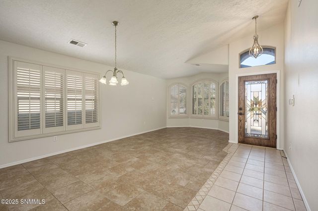 2533 Kentwood Court, Las Cruces, NM 88011