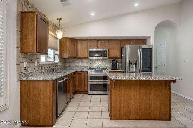 2533 Kentwood Court, Las Cruces, NM 88011