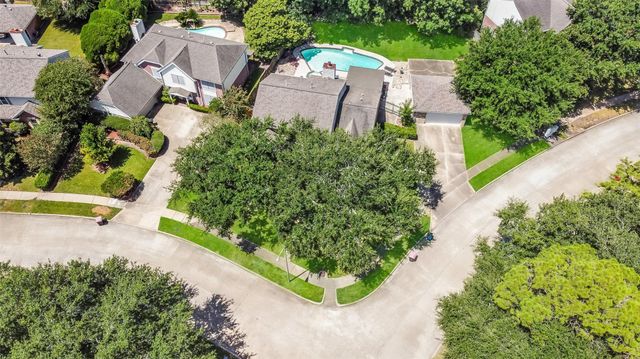 9002 Havencrest Drive, Houston, TX 77083