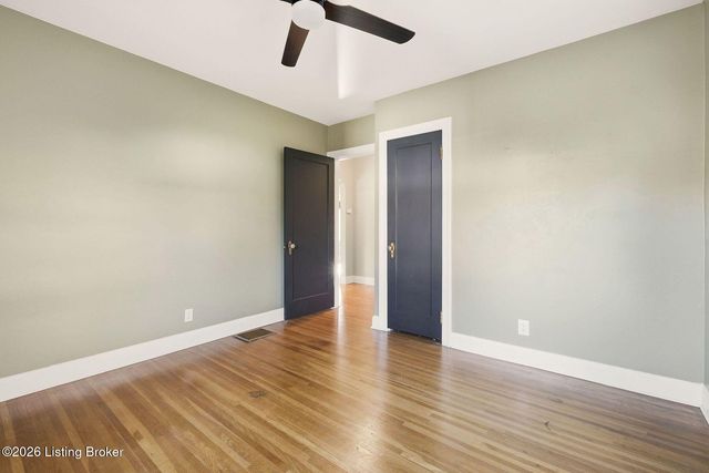 2545 Ridgewood Ave, Louisville, KY 40217