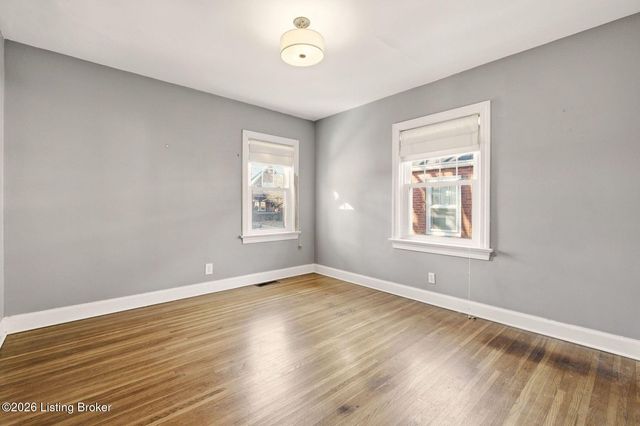 2545 Ridgewood Ave, Louisville, KY 40217