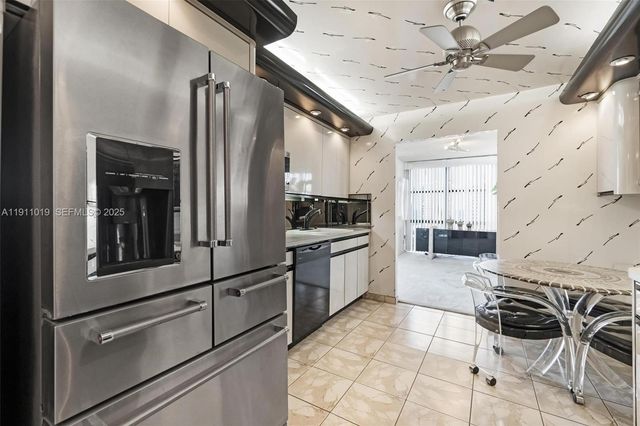 800 Parkview Dr 1021, Hallandale Beach, FL 33009