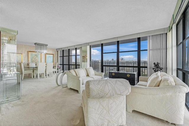 800 Parkview Dr 1021, Hallandale Beach, FL 33009