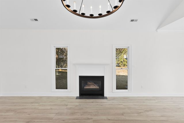 225 Georgetown Court, Moore, SC 29369