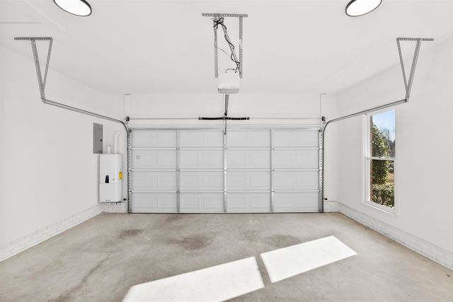 225 Georgetown Court, Moore, SC 29369