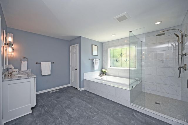 4400 Village Ridge Drive, Deerfield Twp., OH 45040