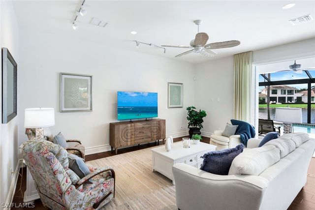 4127 Belair LN, Naples, FL 34103