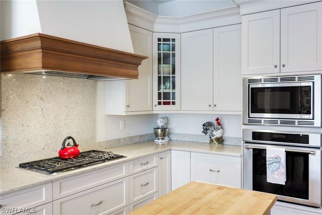 4127 Belair LN, Naples, FL 34103