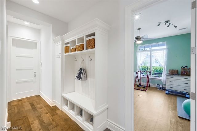 4127 Belair LN, Naples, FL 34103