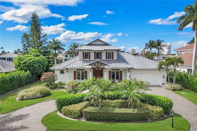 4127 Belair LN, Naples, FL 34103