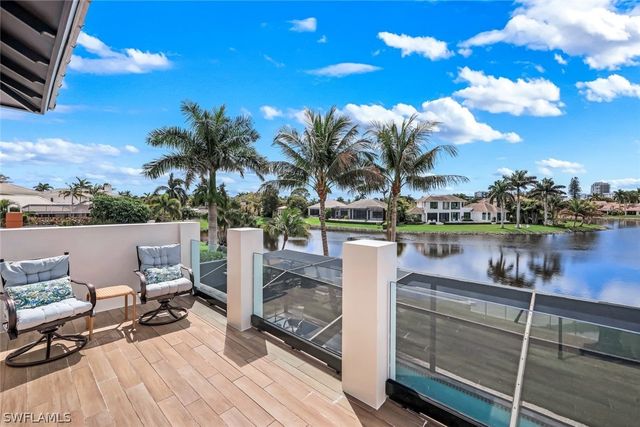 4127 Belair LN, Naples, FL 34103