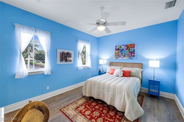 4127 Belair LN, Naples, FL 34103