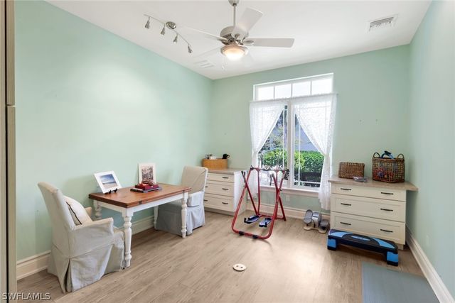 4127 Belair LN, Naples, FL 34103