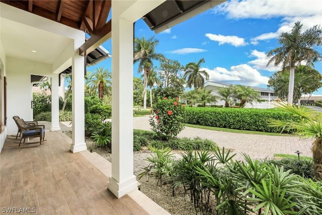 4127 Belair LN, Naples, FL 34103