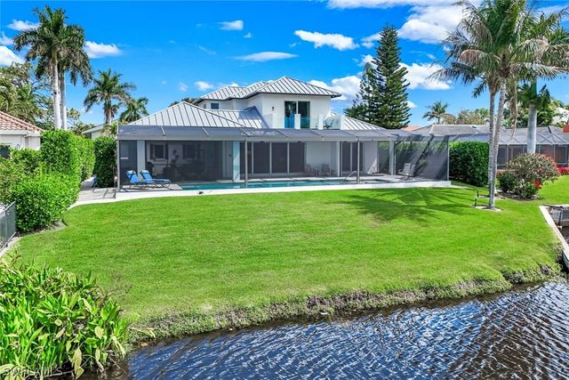 4127 Belair LN, Naples, FL 34103