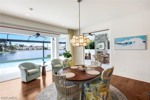 4127 Belair LN, Naples, FL 34103