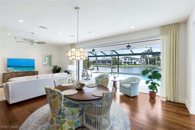 4127 Belair LN, Naples, FL 34103