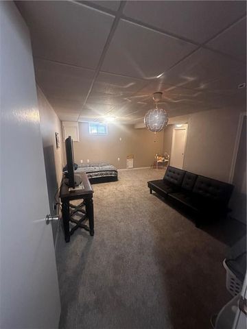 3415 S Davidson Court, Independence, MO 64055