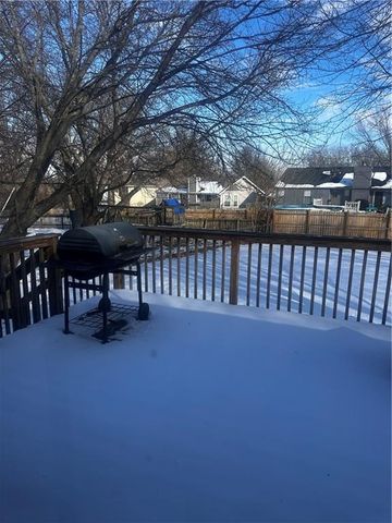 3415 S Davidson Court, Independence, MO 64055