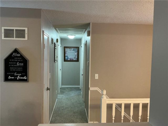 3415 S Davidson Court, Independence, MO 64055