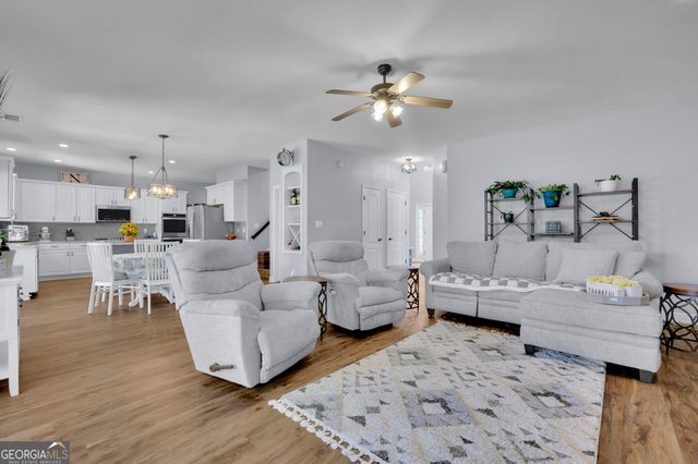 5061 Tottenham Court, Suwanee, GA 30024