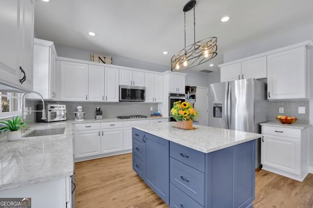 5061 Tottenham Court, Suwanee, GA 30024