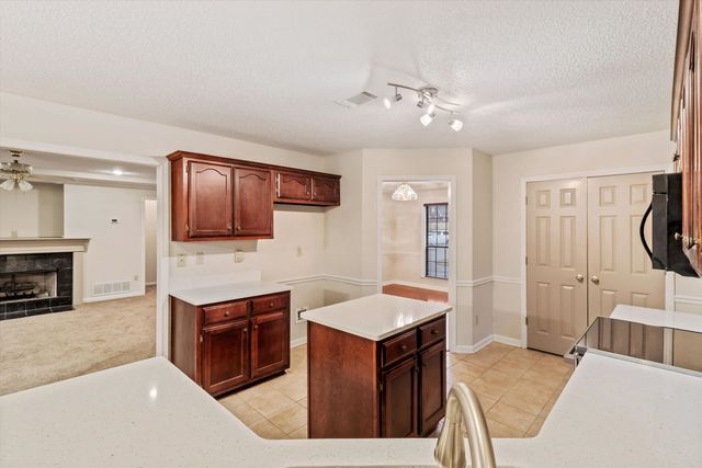 5047 JEFFREY KEITH DR, Bartlett, TN 38002