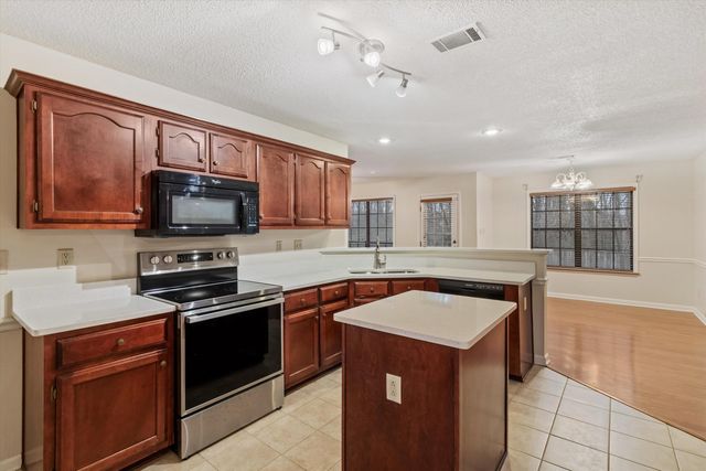 5047 JEFFREY KEITH DR, Bartlett, TN 38002