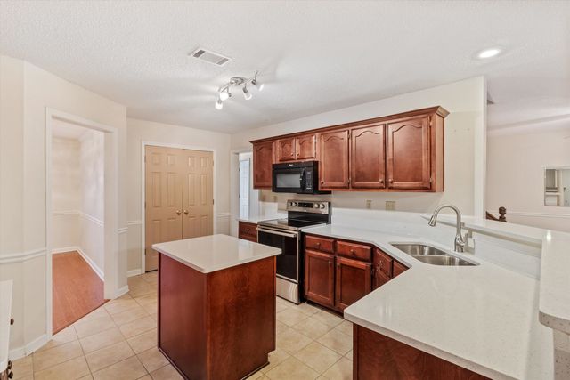 5047 JEFFREY KEITH DR, Bartlett, TN 38002